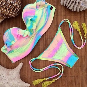 http://www.bikini-monokini.com/828-2395-thickbox/maillot-de-bain-femme-bandeau-multicolore.jpg